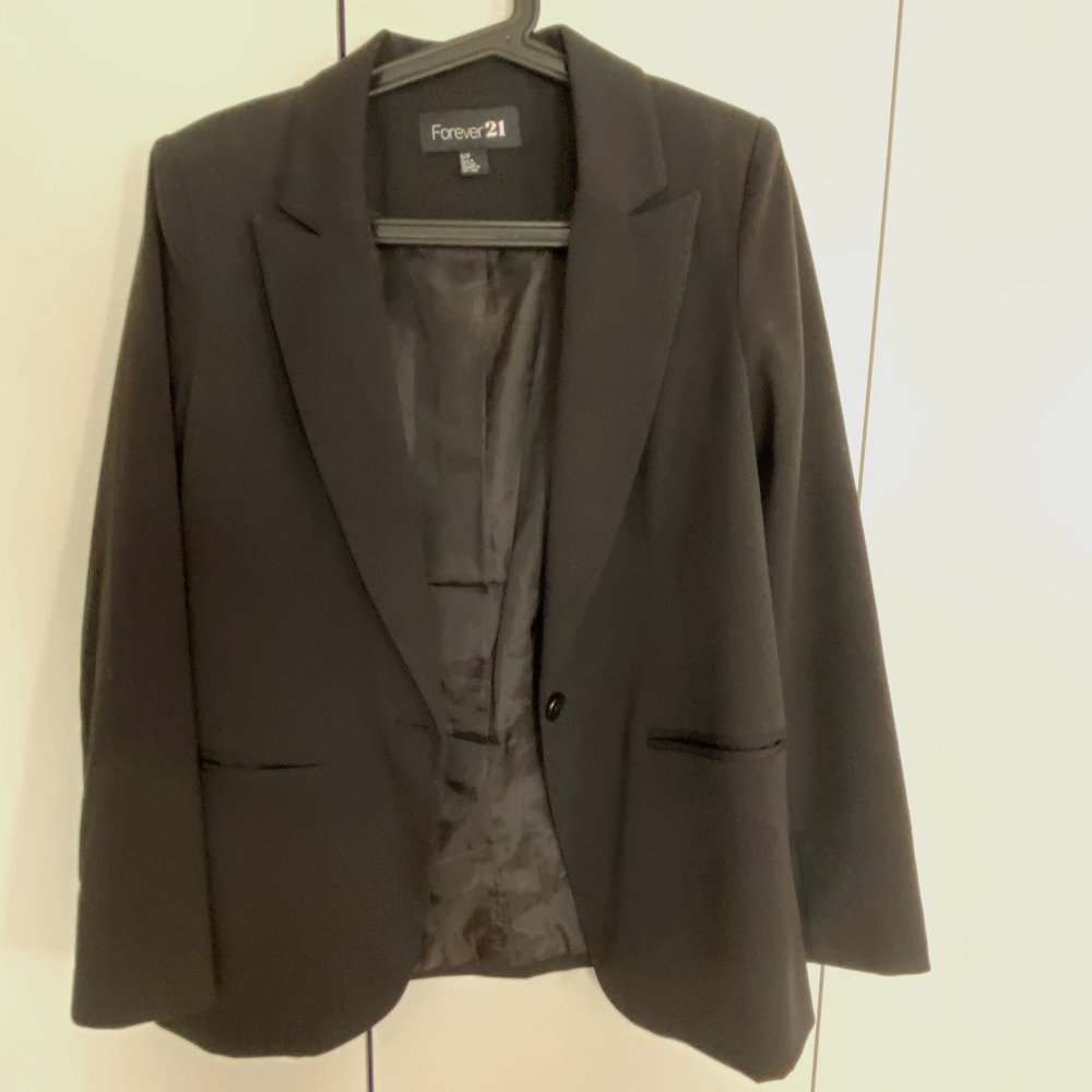 Forever 21 - Classic Black Blazer